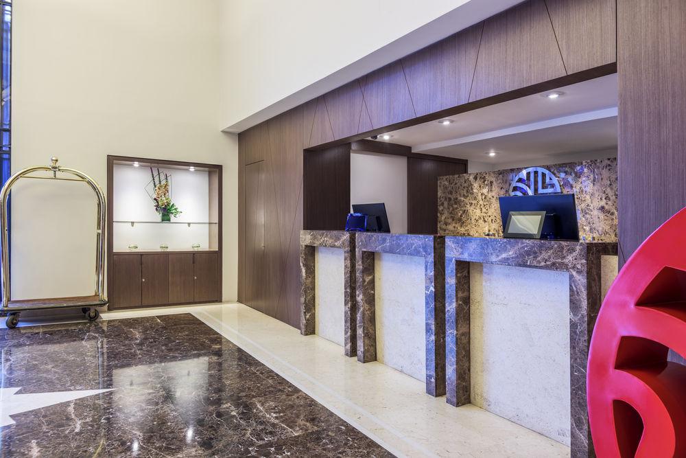 ホテル Nh コレクション ロイヤル アンディノ ボゴタ エクステリア 写真 The lobby of the hotel